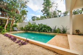 Lovely Double-Floor Apartment La Veleta Private Rooftop, Swimming Pool, Bikes & Balcony
